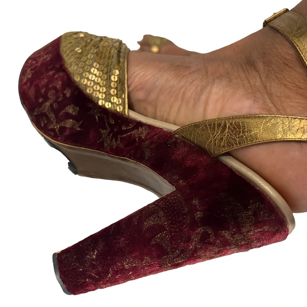 ELISA FERRARI Sequenced Platform Ankle Strap Heels Velvet Heel Detail Women’s 7